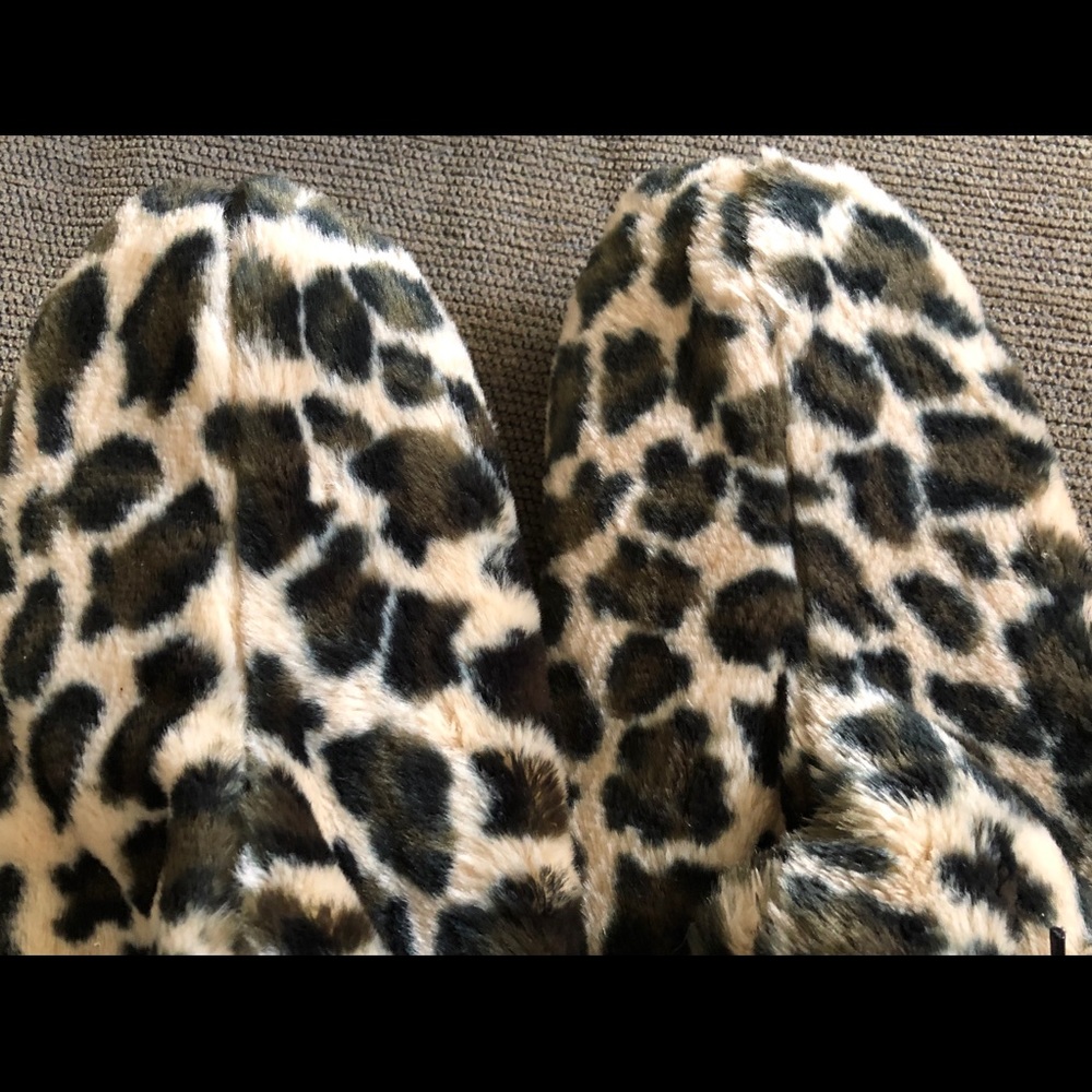 🔴Fluffy Warm Leopard Slipper Slip On Shoes US 8-9 - Picture 6 of 10